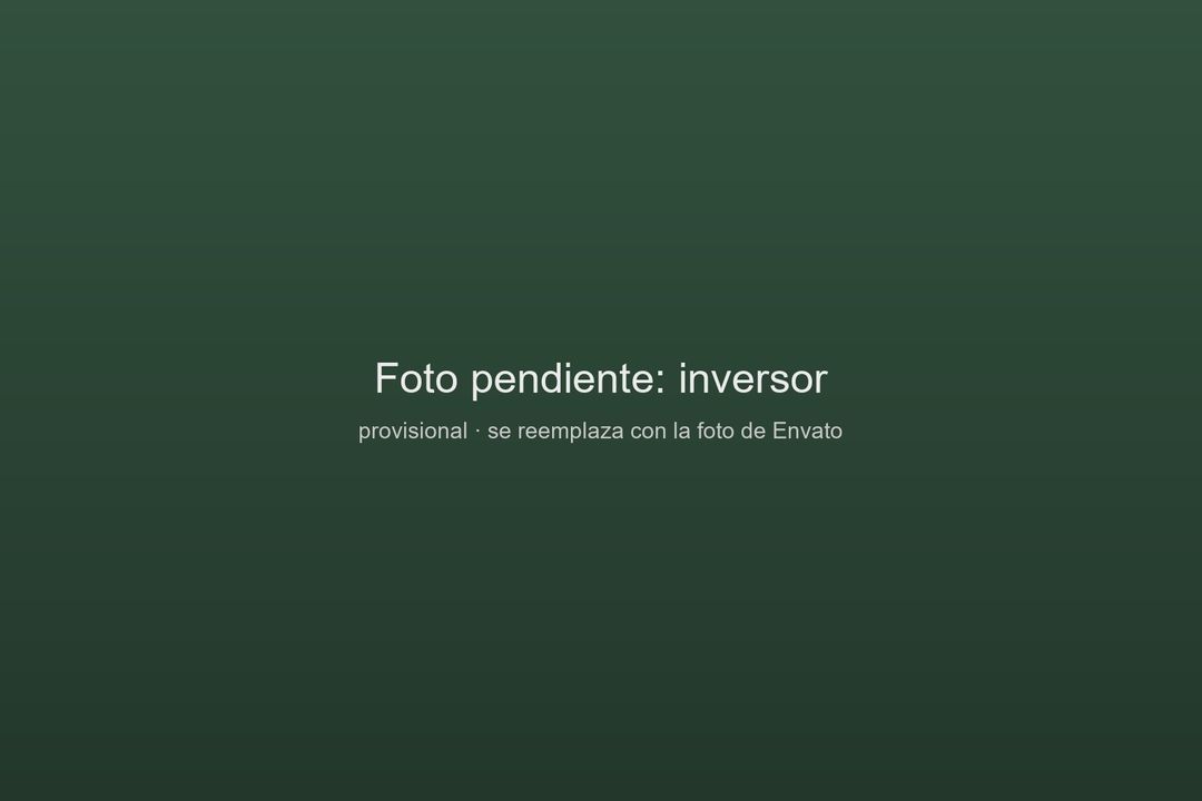 Inversor y tablero eléctrico de un sistema solar con baterías